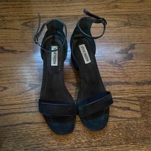 Steve Madden black heel sandal